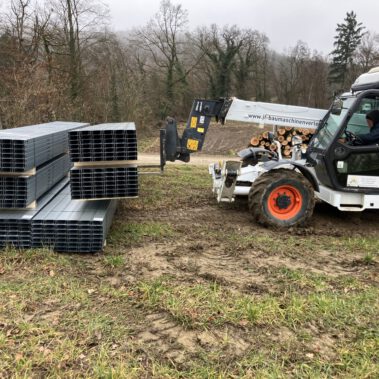 Anlieferung Unterkonstruktion 03-12-25