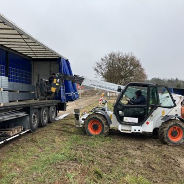 Anlieferung Unterkonstruktion 03-12-25