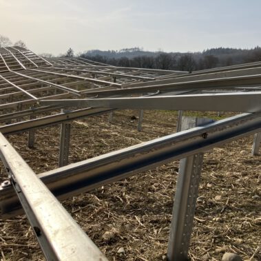 Fertig montiere Unterkonstruktion im Park Katzental März 2026