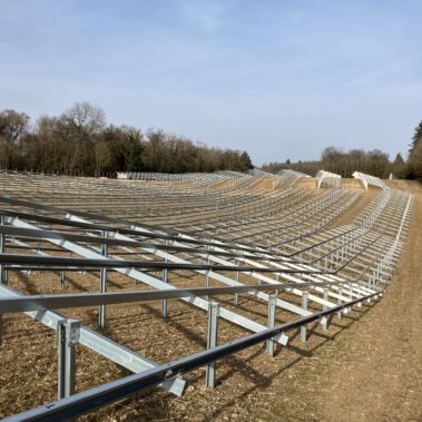 Fertig montiere Unterkonstruktion im Park Katzental März 2026