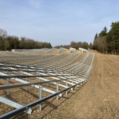 Fertig montiere Unterkonstruktion im Park Katzental März 2026