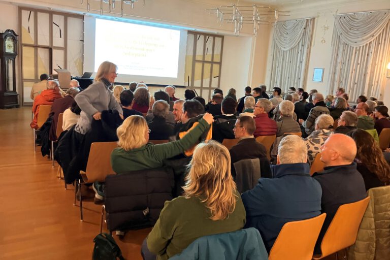 Informationsabend zur finanziellen Beteiligung an den Solarparks